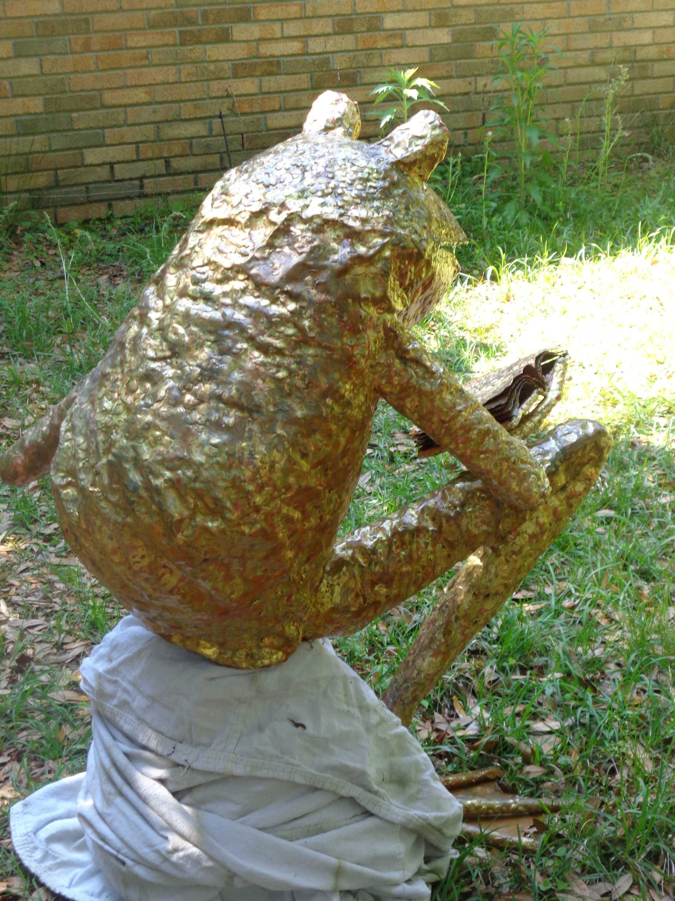 frog sculpture parent and child with book 4-20-2017 beau smith (9)