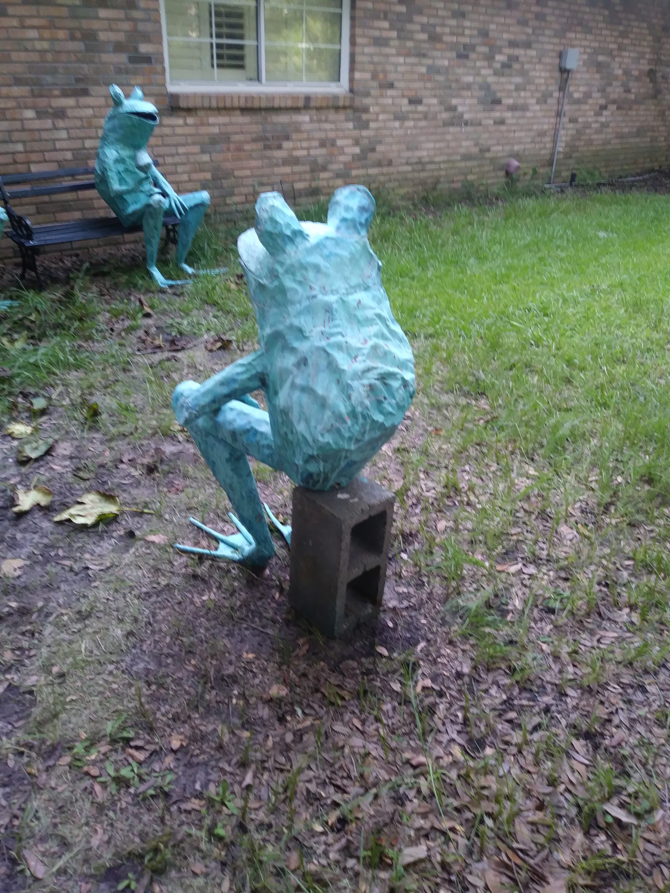 beau smith frog sculpture 8-1-17 (19)