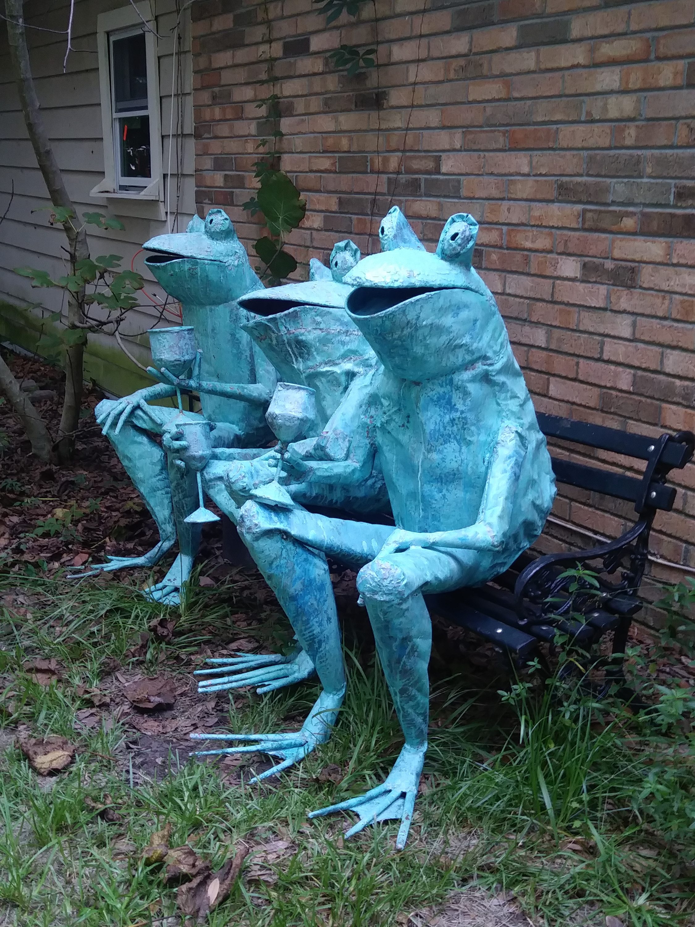 beau smith frog sculpture 8-1-17 (2)
