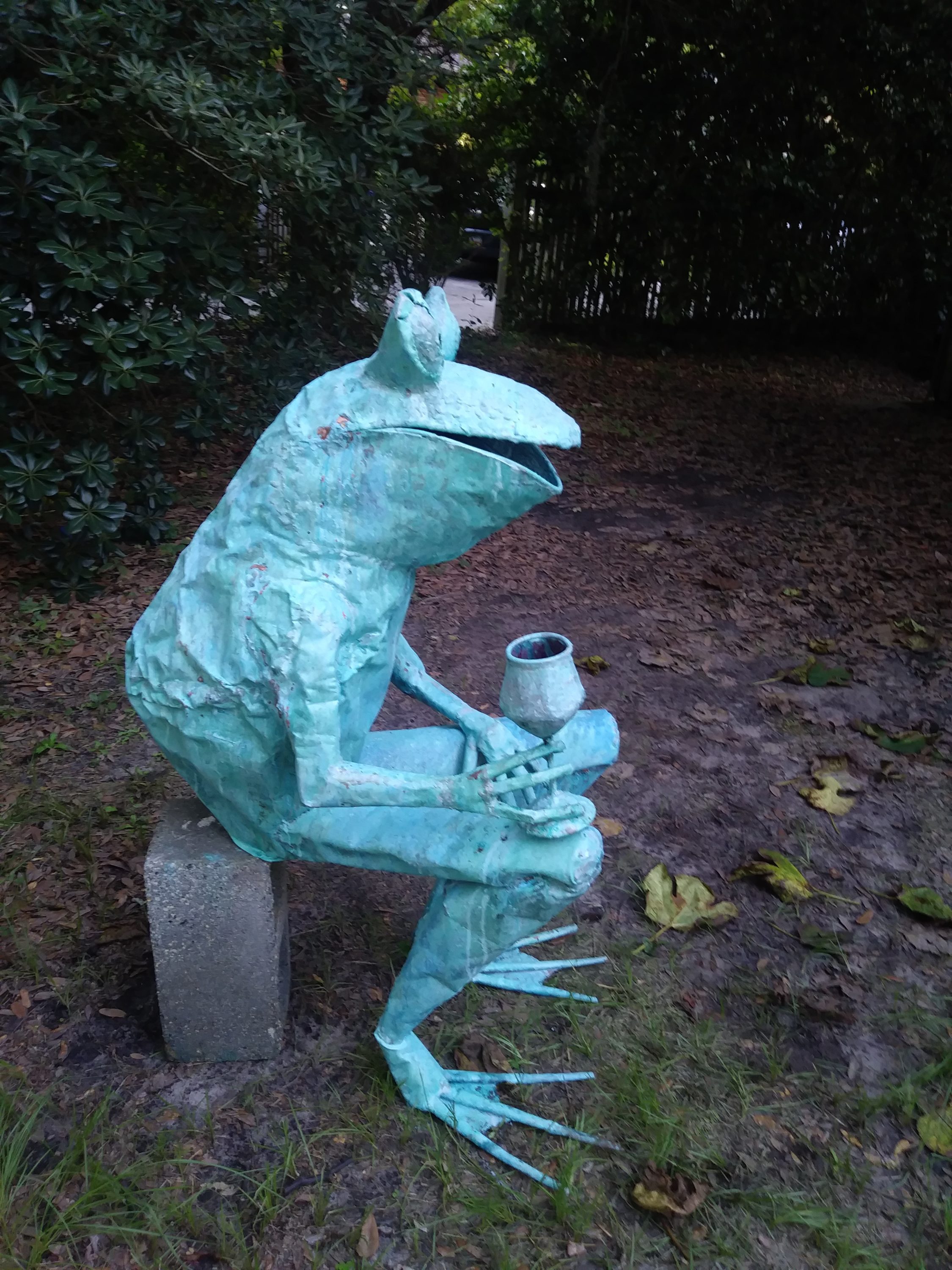 beau smith frog sculpture 8-1-17 (30)